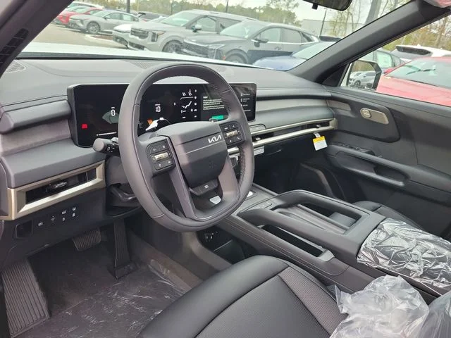 New 2027 Ivory Silver Kia S image 7