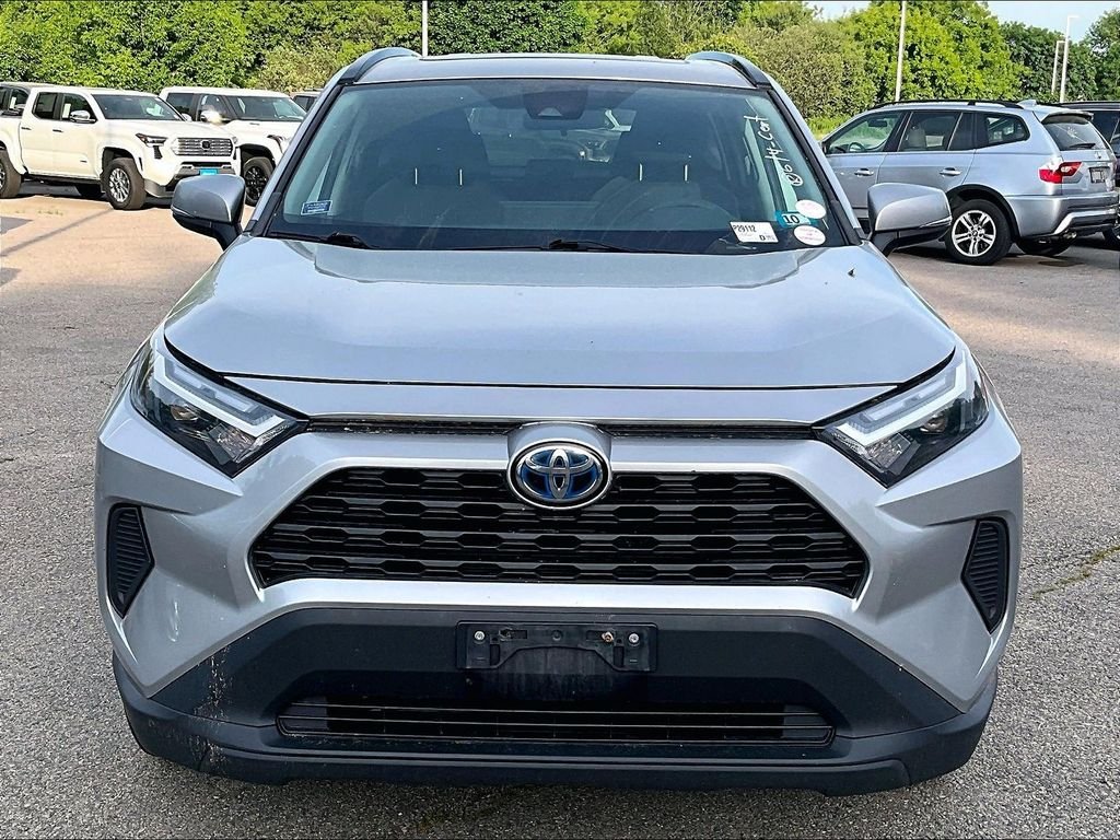 Used 2022 Silver Toyota XLE image 2