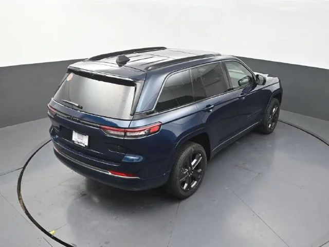 New 2027 Fathom Blue Pearl-Coat Paint Jeep Limited Reserve image 16