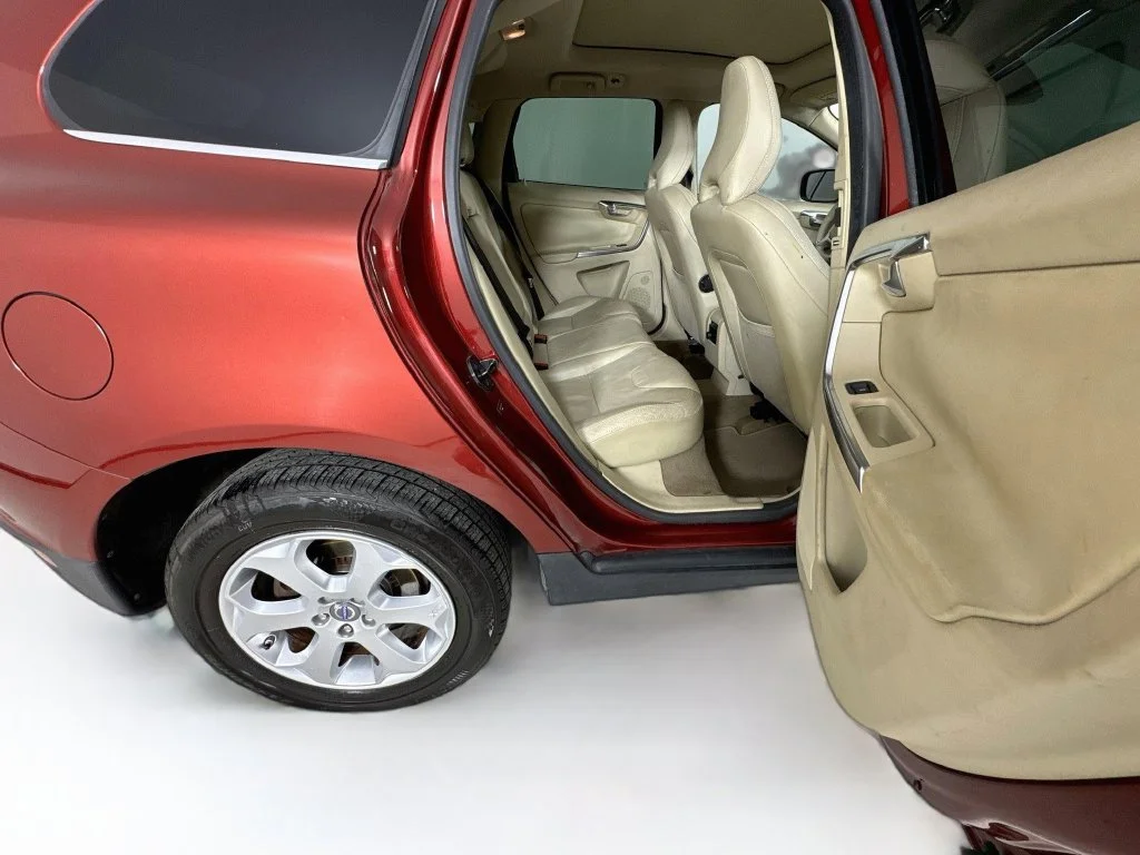 Used 2013 Red Volvo 3.2 image 30