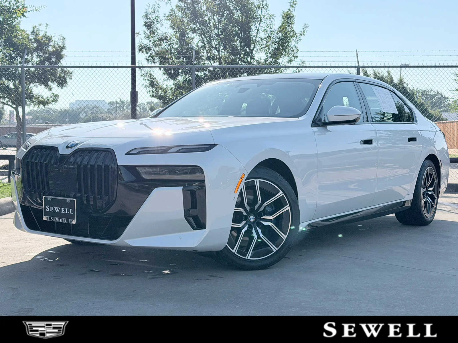 2023 BMW 7 Series 760i xDrive's photo