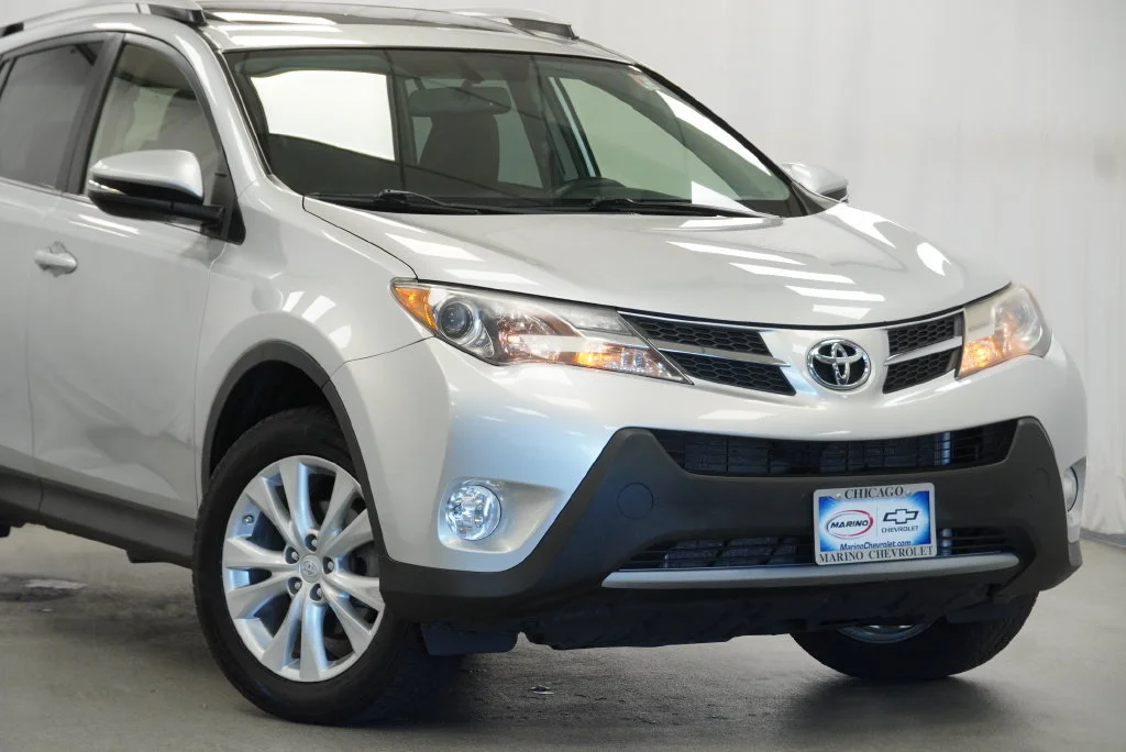 Used 2013 Silver Toyota Limited image 7