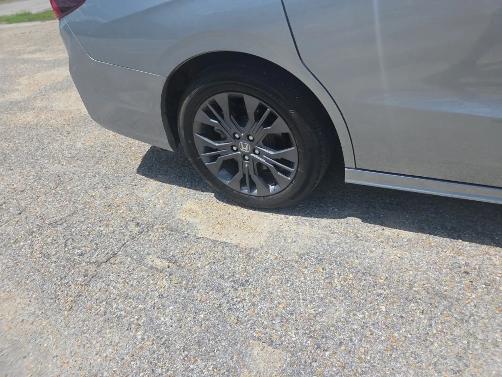 Certified Used 2025 Silver Honda Touring image 21