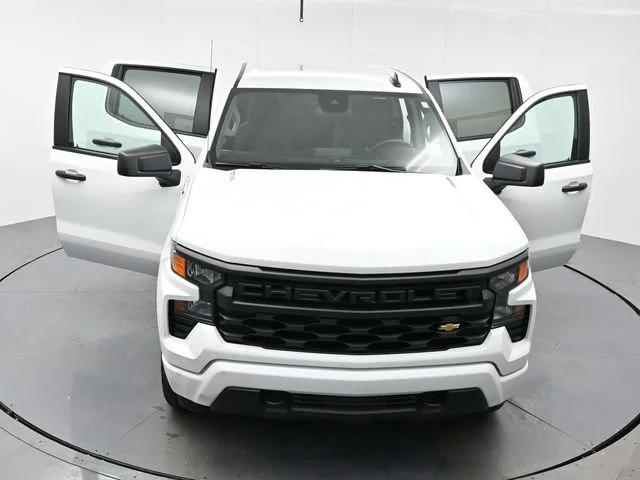 Used 2026 Summit White Chevrolet Custom image 40