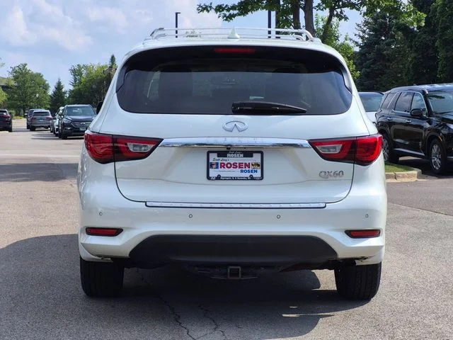 Used 2017 White INFINITI Base image 6