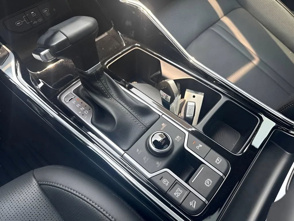 Used 2025  Kia X-Line SX image 20