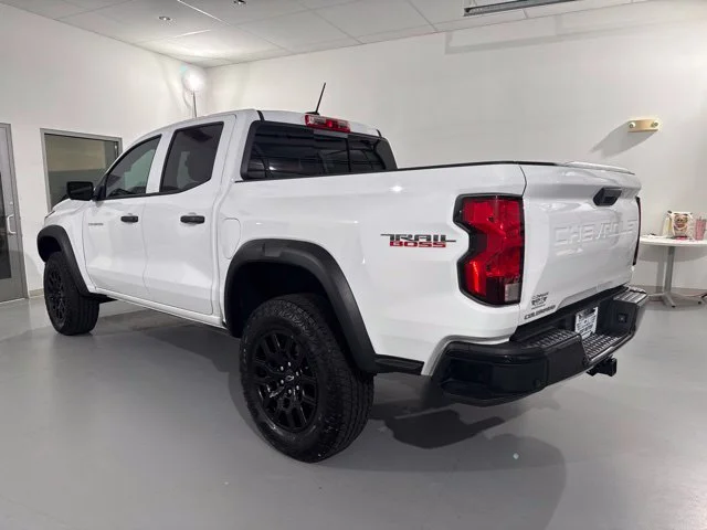 Used 2024 White Chevrolet Trail Boss image 5