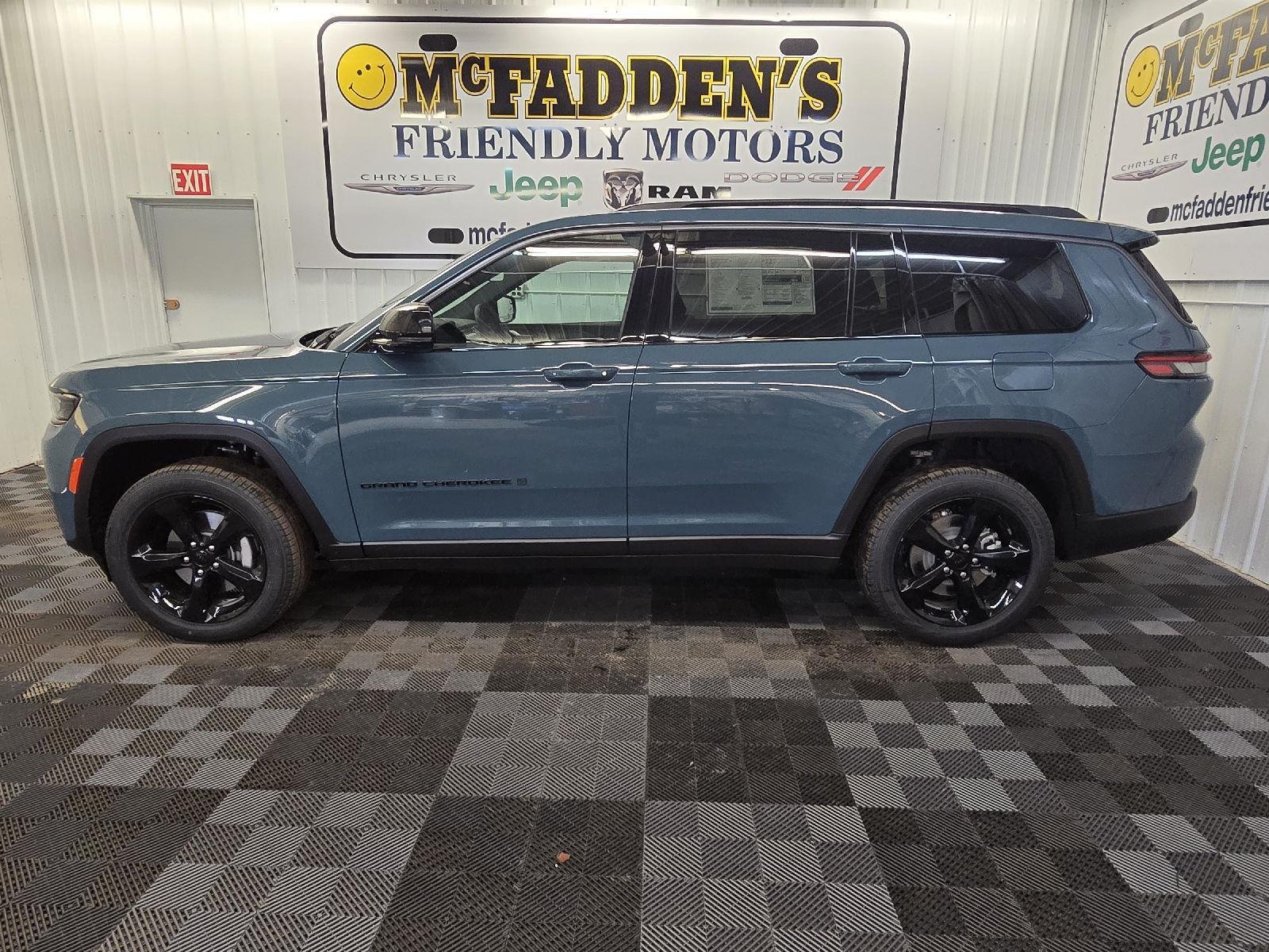 New 2026 Steel Blue Exterior Paint Jeep Limited image 12