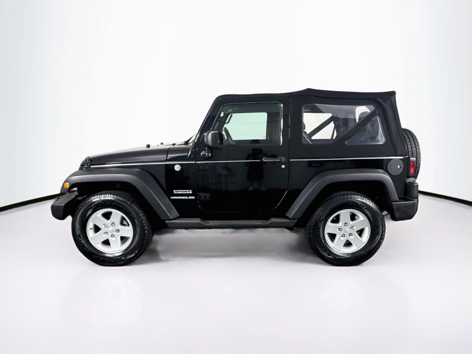 Used 2017 Black Clearcoat Jeep Sport image 12