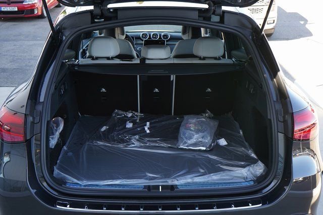 New 2026 Graphite Grey Metallic Mercedes-Benz GLC 300 image 38