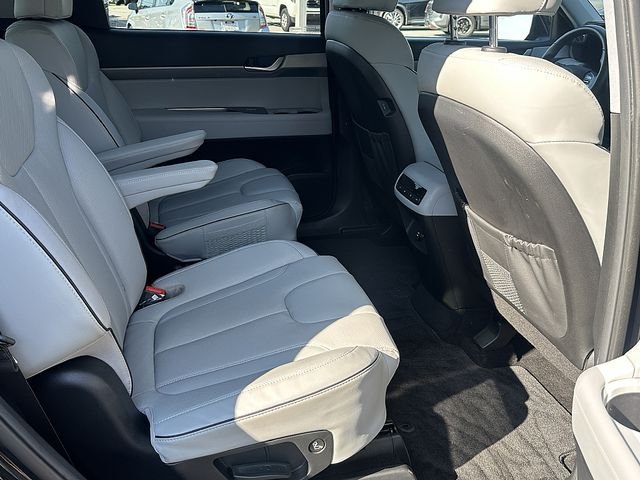 Used 2024 Black Hyundai SEL image 13
