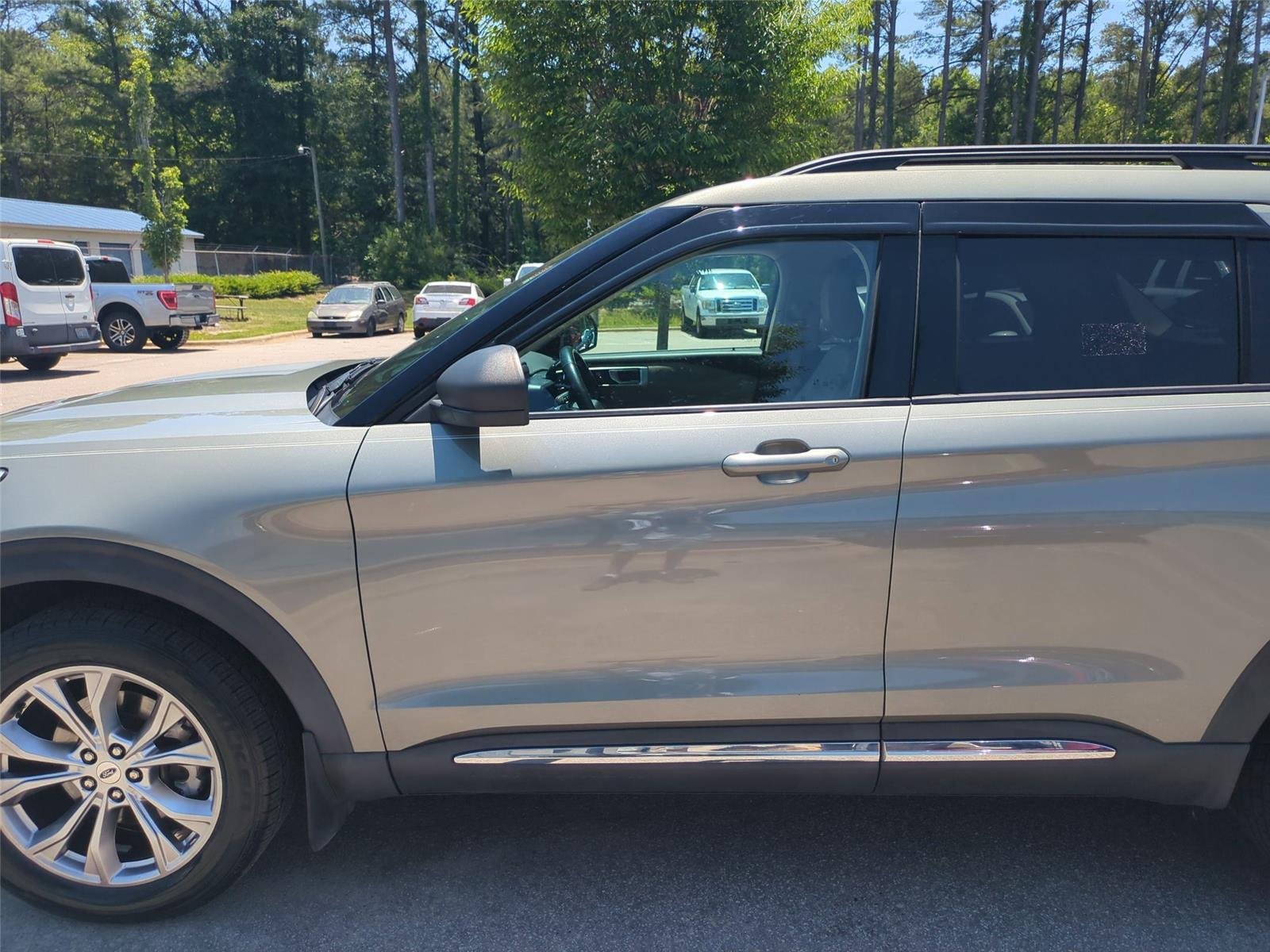 Used 2020 Silver Spruce Ford XLT image 15
