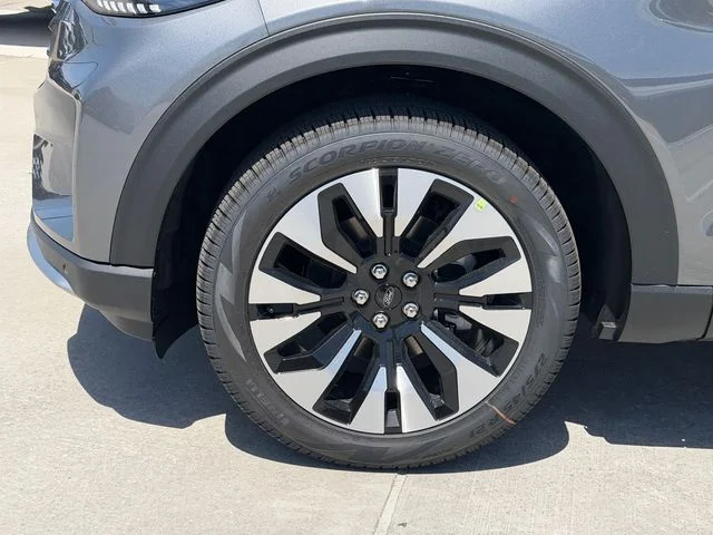 New 2026 Carbonized Gray Metallic Ford Platinum™ image 4