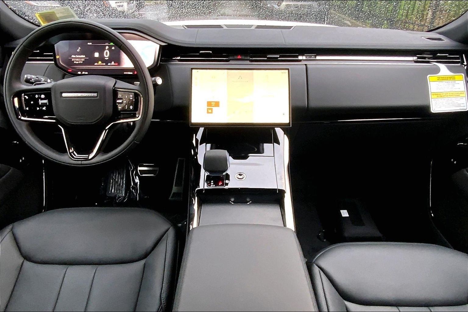 New 2026 Fuji White Land Rover Dynamic SE image 5