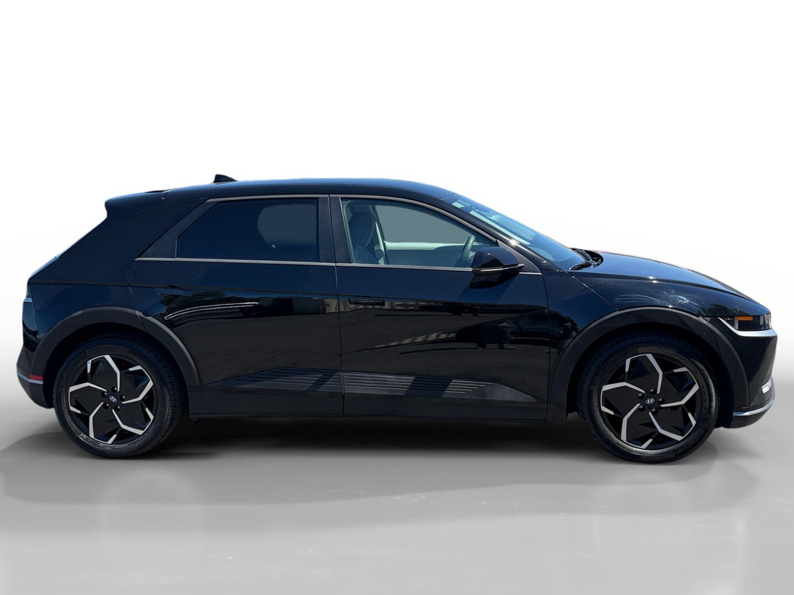 Used 2024 Abyss Black Hyundai SEL image 6
