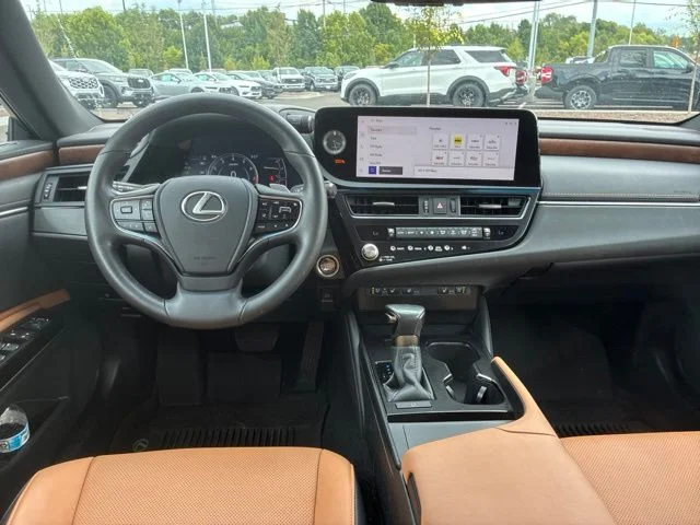 Used 2024 Eminent White Pearl Lexus 350 image 21