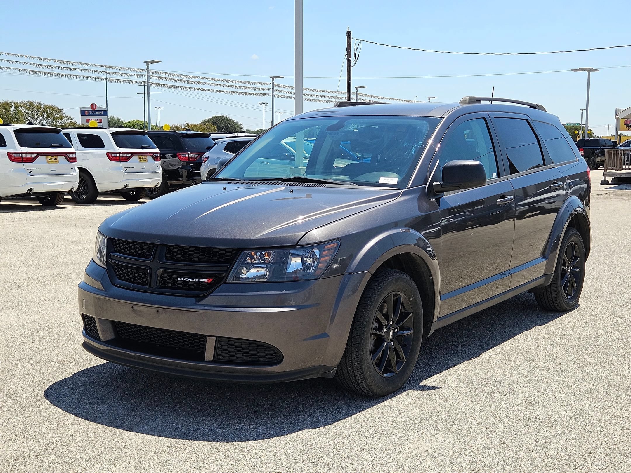 Used 2020 Granite Pearlcoat Dodge SE Value image 7