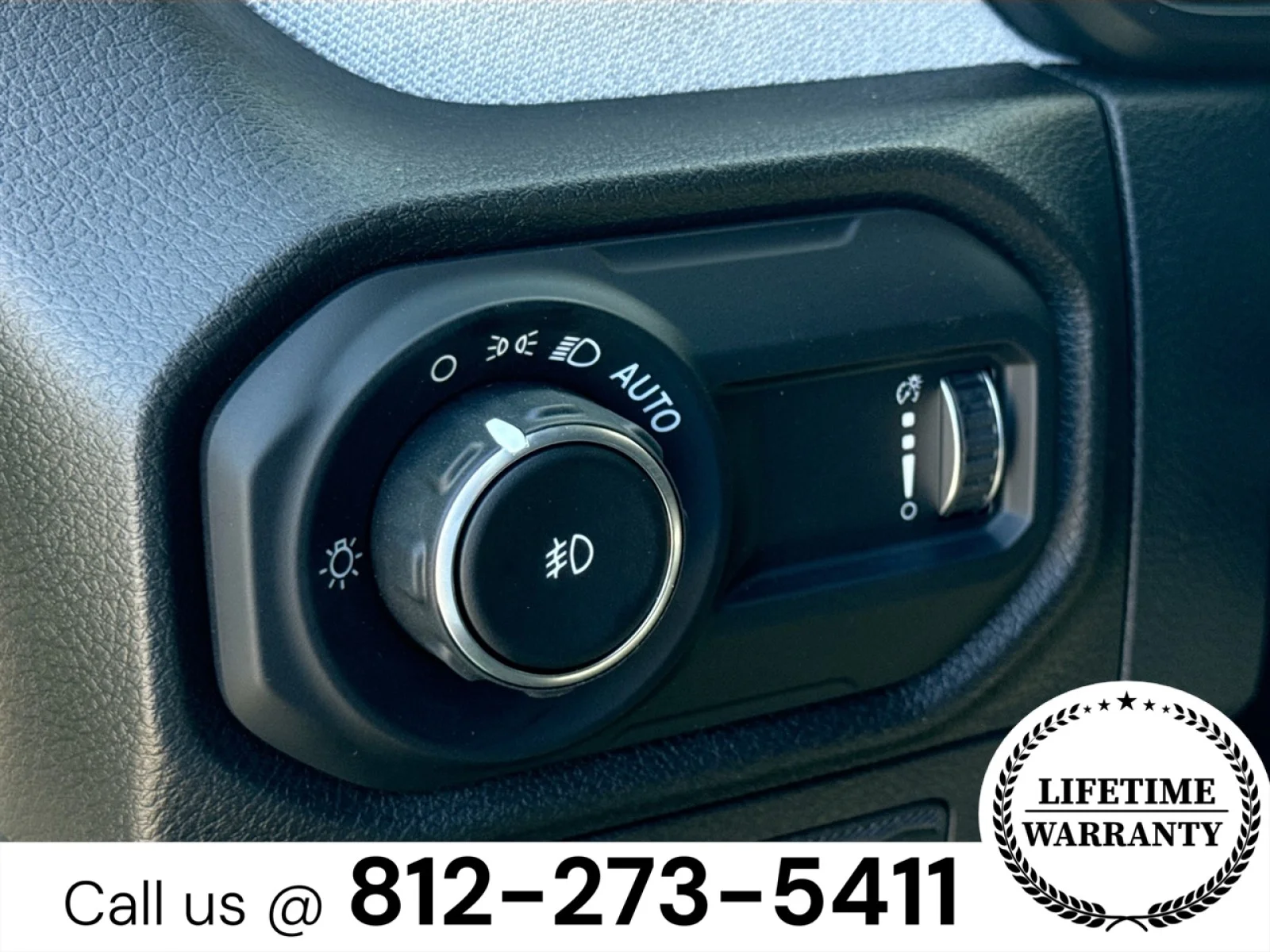 2025 Jeep Wrangler 4-Door Willys - Photo 10