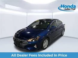Used 2020 Blue Hyundai SE image 1