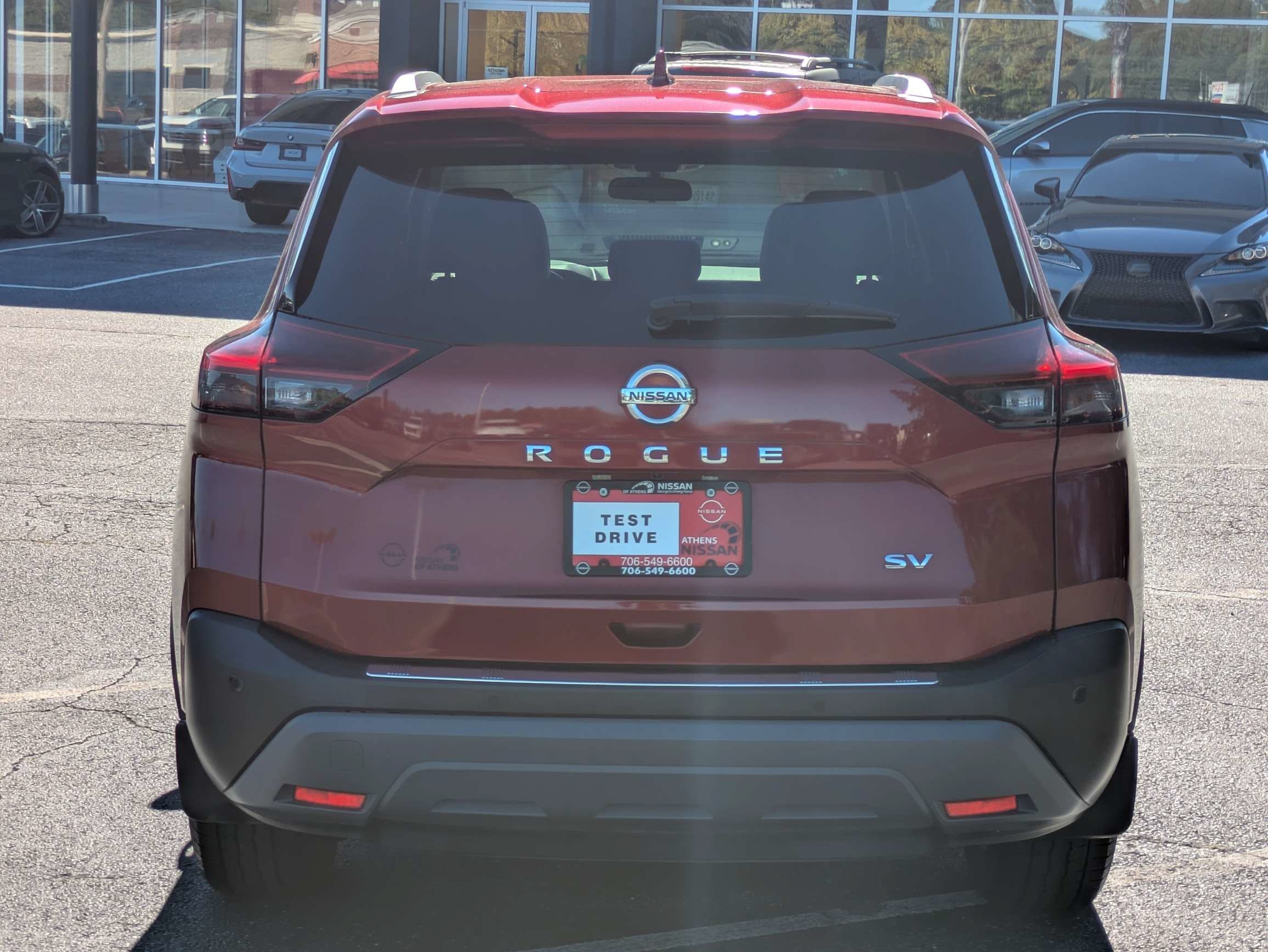 Used 2021 Red Nissan SV image 4