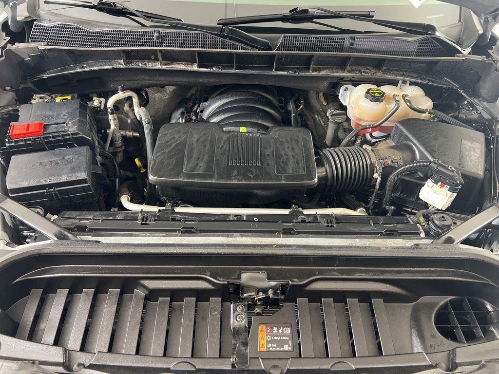 Used 2024 Gray GMC Elevation image 23