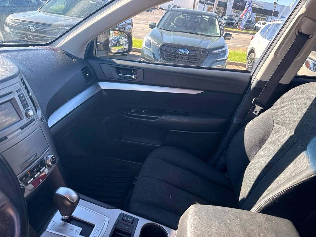 Used 2014 Gray Subaru 2.5i Premium image 18