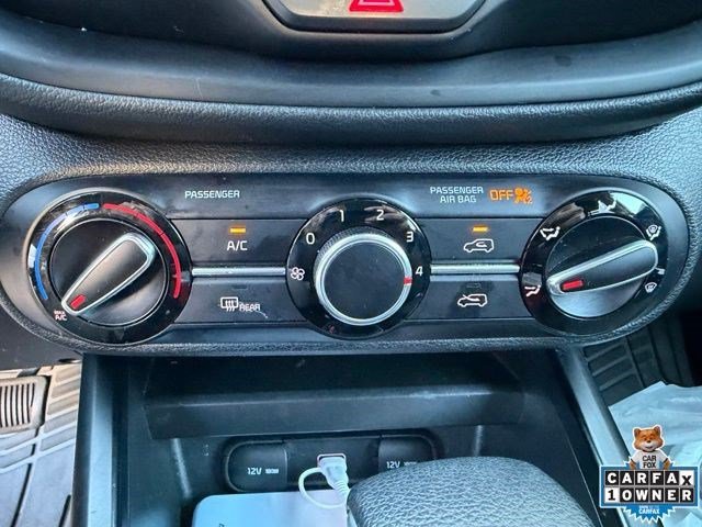 Used 2022 Snow White Pearl Kia LX image 14