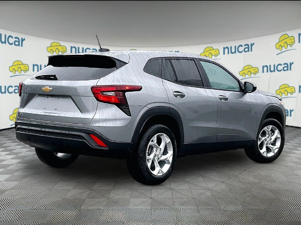 2026 Chevrolet Trax LS - Photo 7