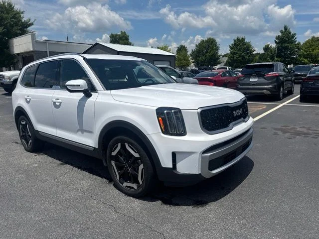 Certified Used 2024 White Kia EX image 7