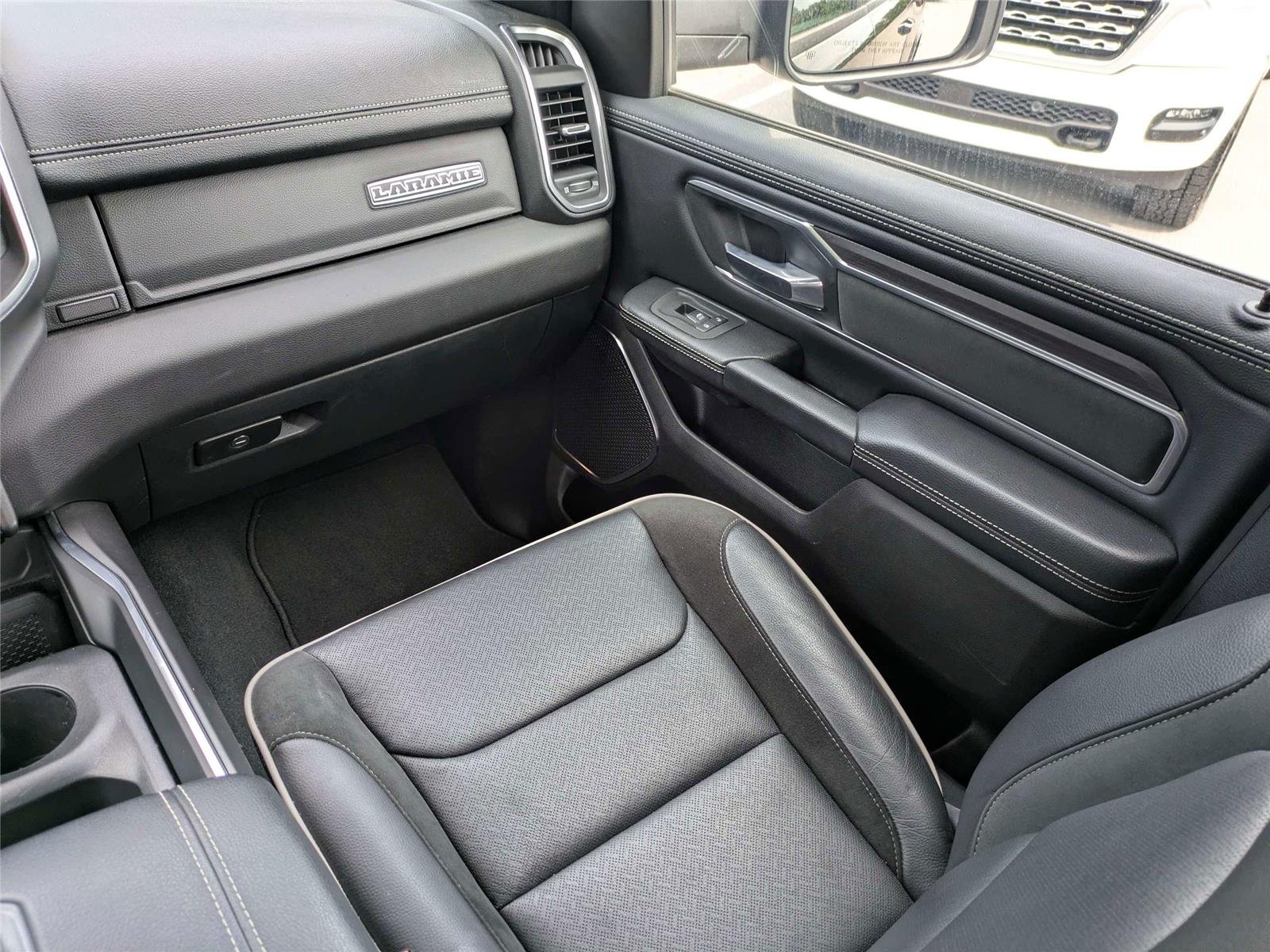 Used 2025 Diamond Black Crystal Pearlcoat Ram Laramie image 19