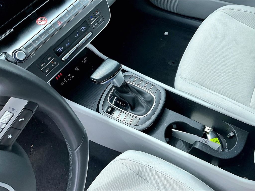 Used 2025 White Hyundai SEL image 20