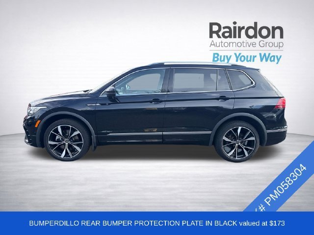 Used 2023 Deep Black Volkswagen SEL R-Line image 4
