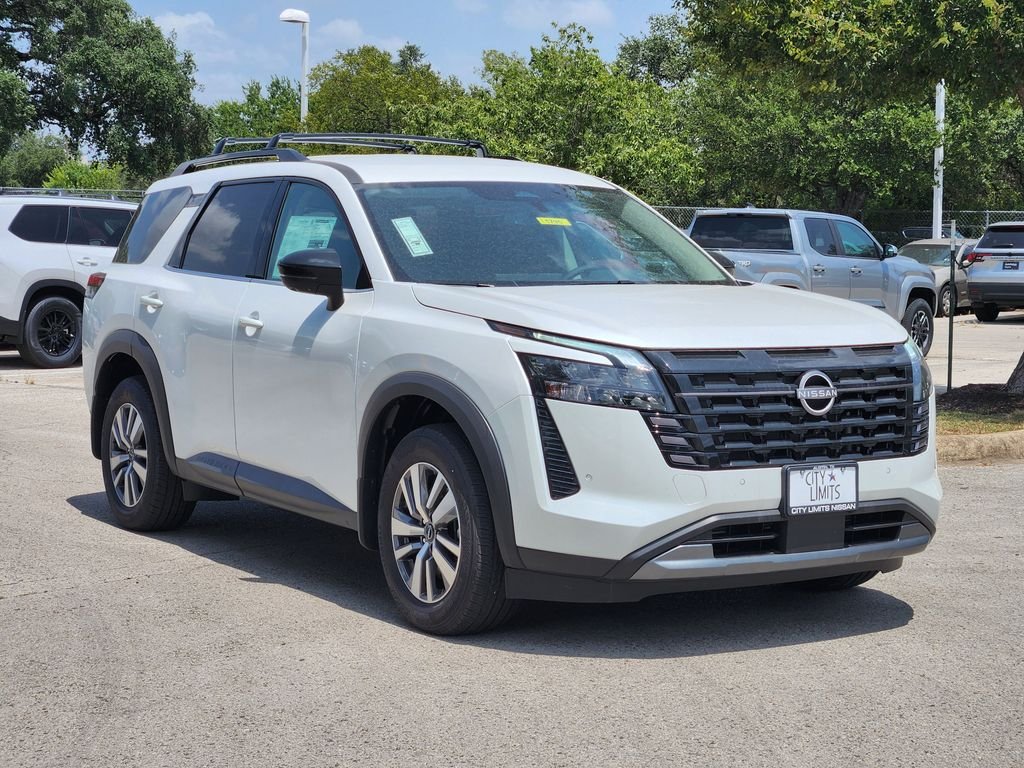 New 2026 Everest White Pearl TriCoat Nissan SL image 3