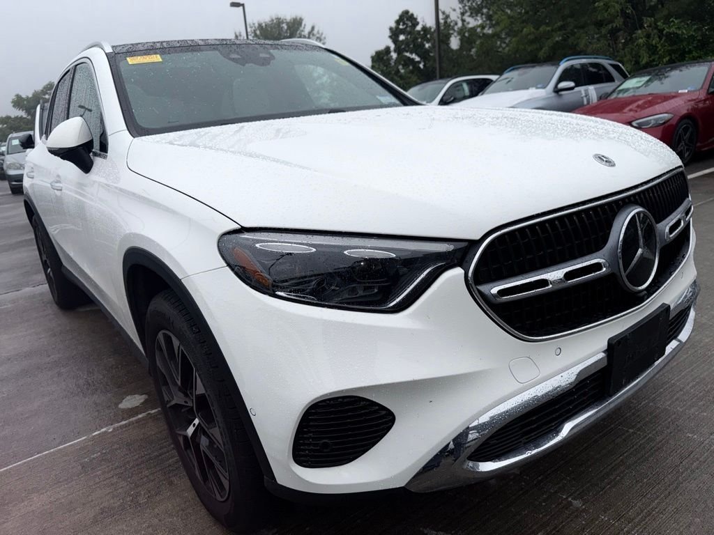 Certified Used 2025 Polar White Mercedes-Benz GLC 350e image 2