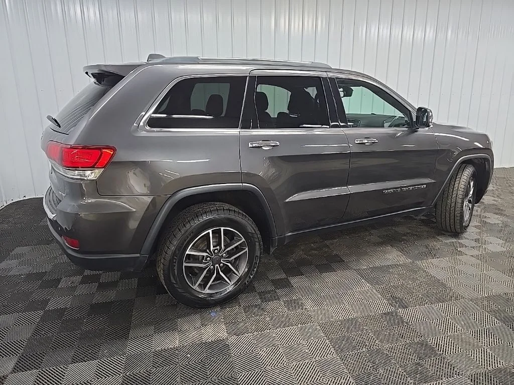 Used 2020 Gray Jeep Limited image 3