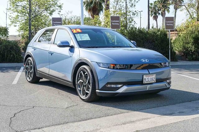 Certified Used 2024 Blue Hyundai SEL image 3