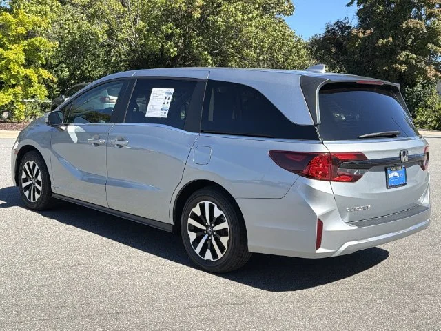 Used 2025  Honda EX-L image 11