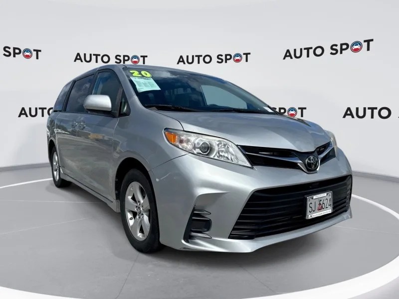 2020 Toyota Sienna LE V6 8-Passenger FWD's photo