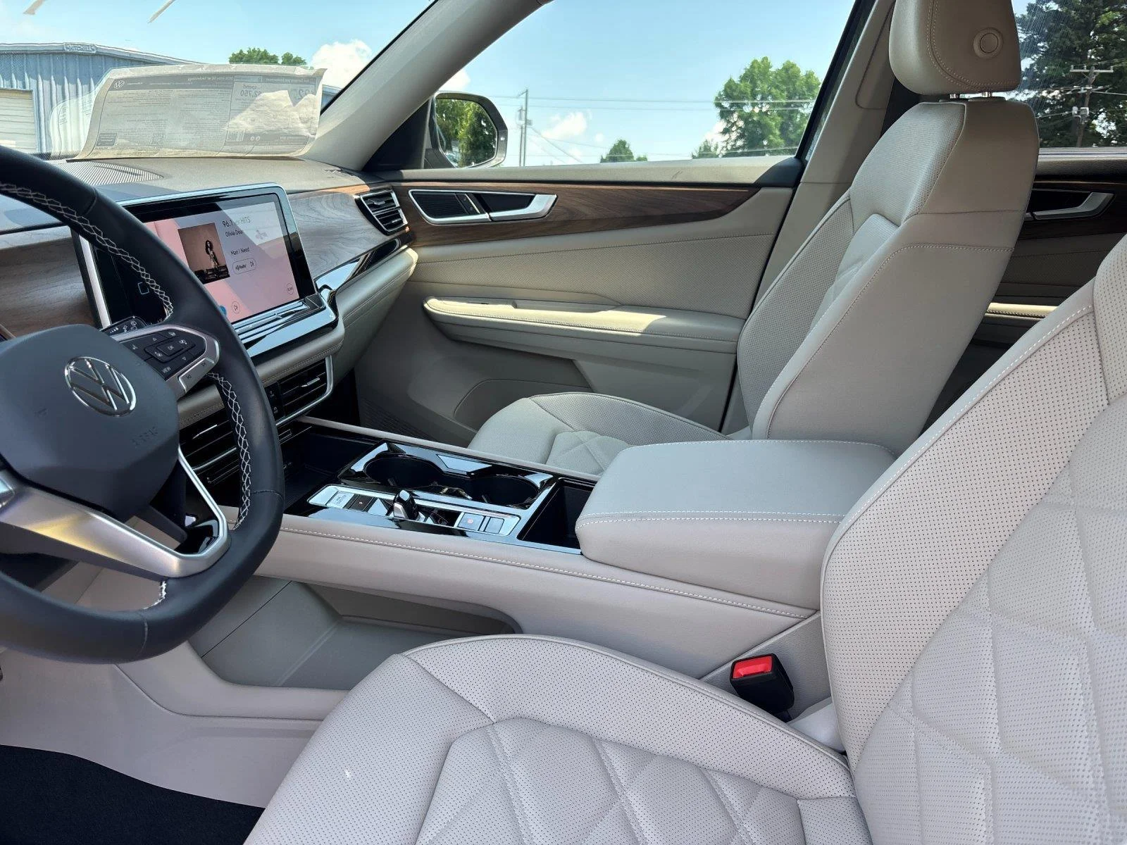 New 2026 Pure Gray Volkswagen 2.0T SE w/Technology image 15