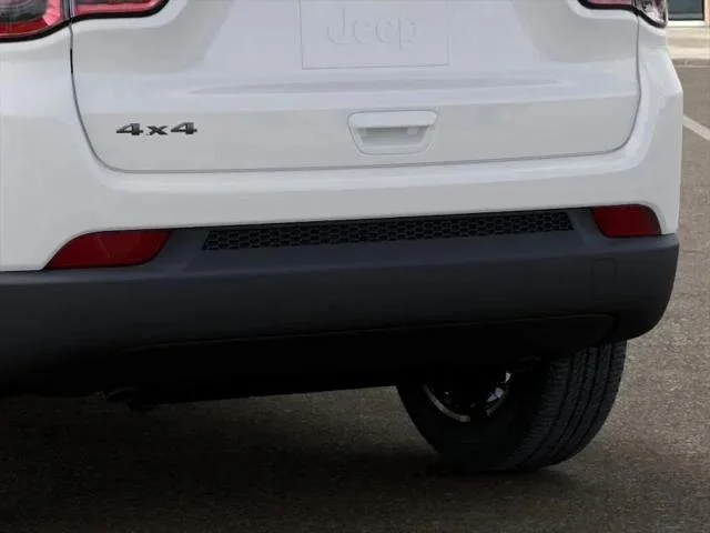 New 2026 Bright White Clearcoat Jeep Latitude image 65