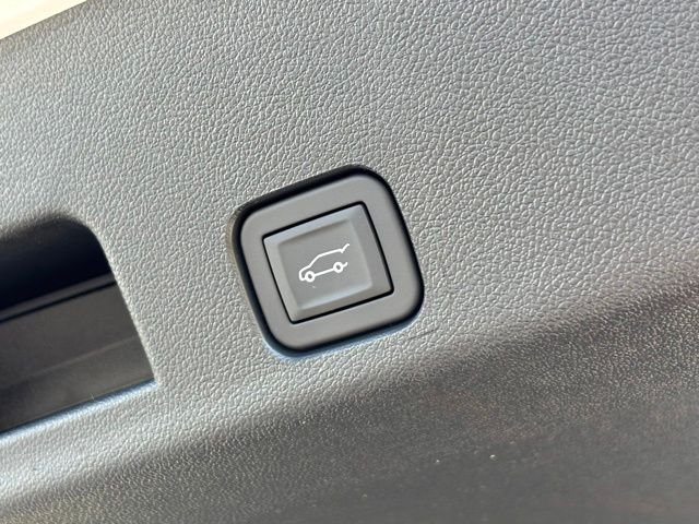 New 2026 Summit White Buick Preferred image 12