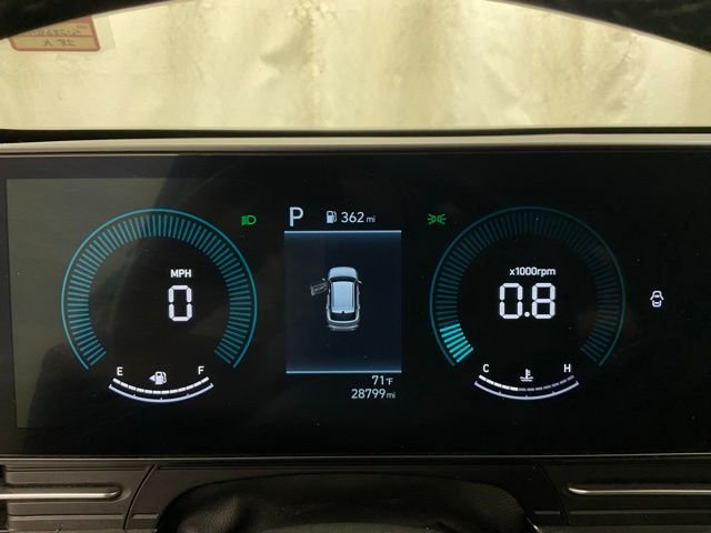 Used 2025 White Hyundai SEL image 15