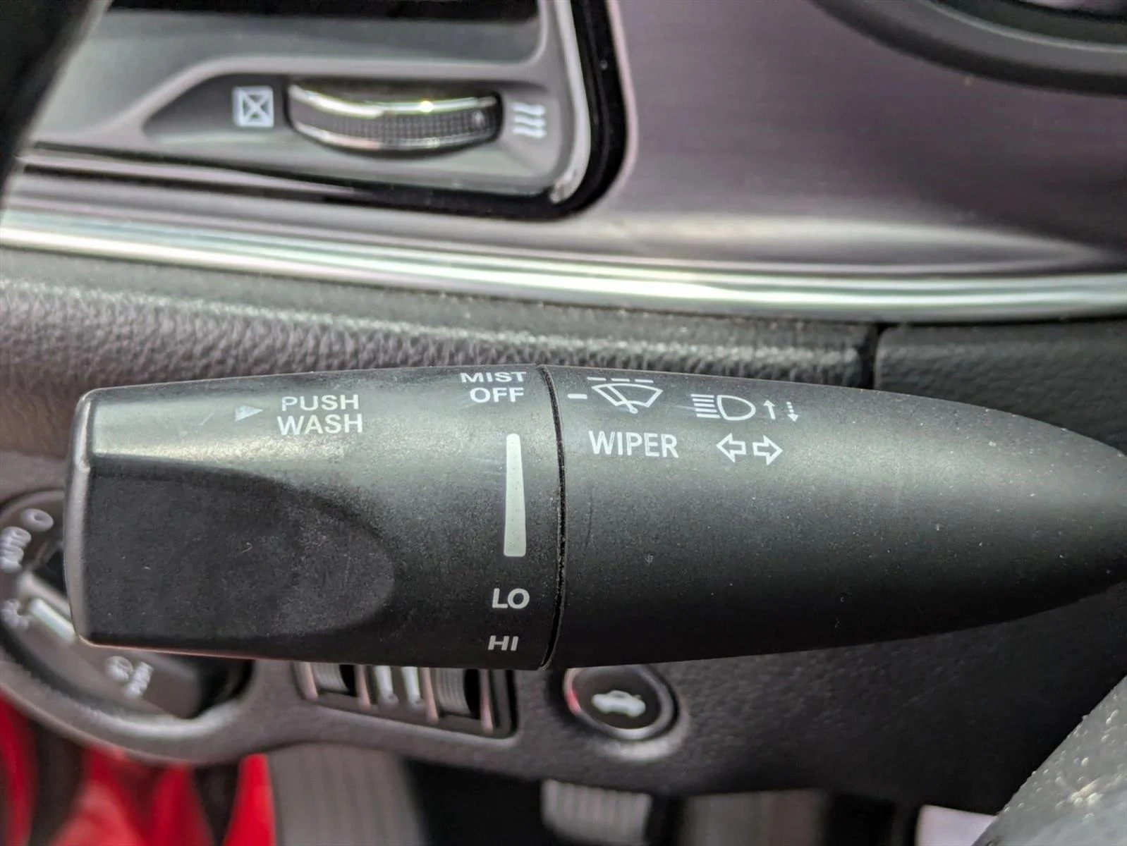 Used 2016 Torred Clearcoat Dodge SXT Plus image 10