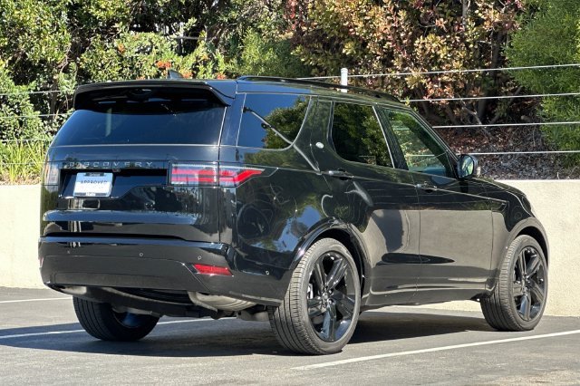 Certified Used 2025 Black Land Rover Dynamic SE image 5