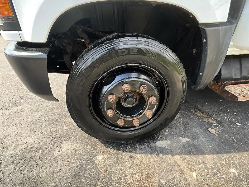 Used 2019 White Chevrolet Work Truck image 20