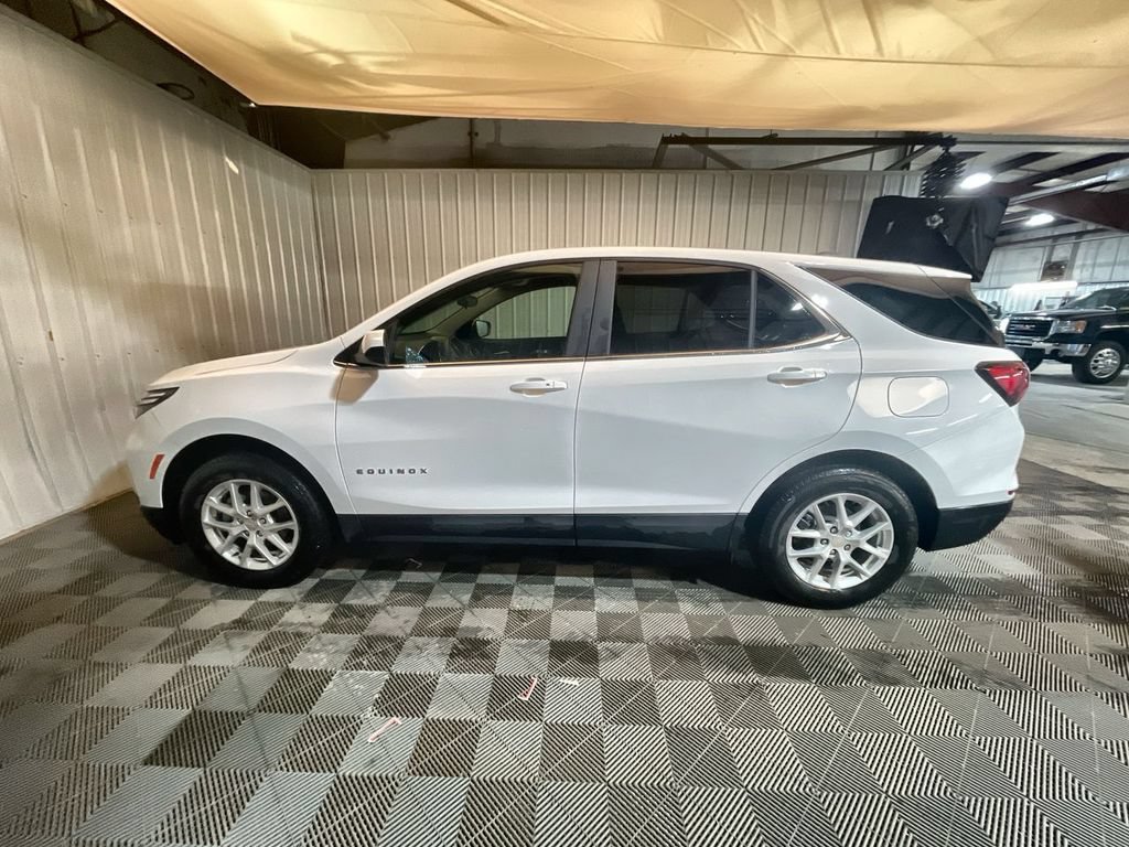 Used 2022 Summit White Chevrolet LT image 5