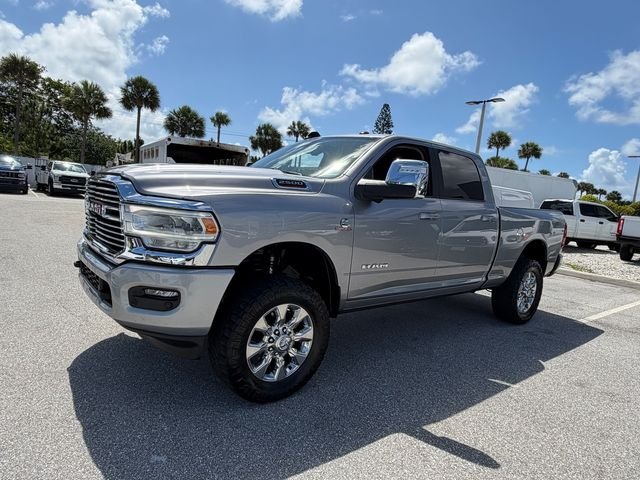 Used 2023 Silver Ram Laramie image 3