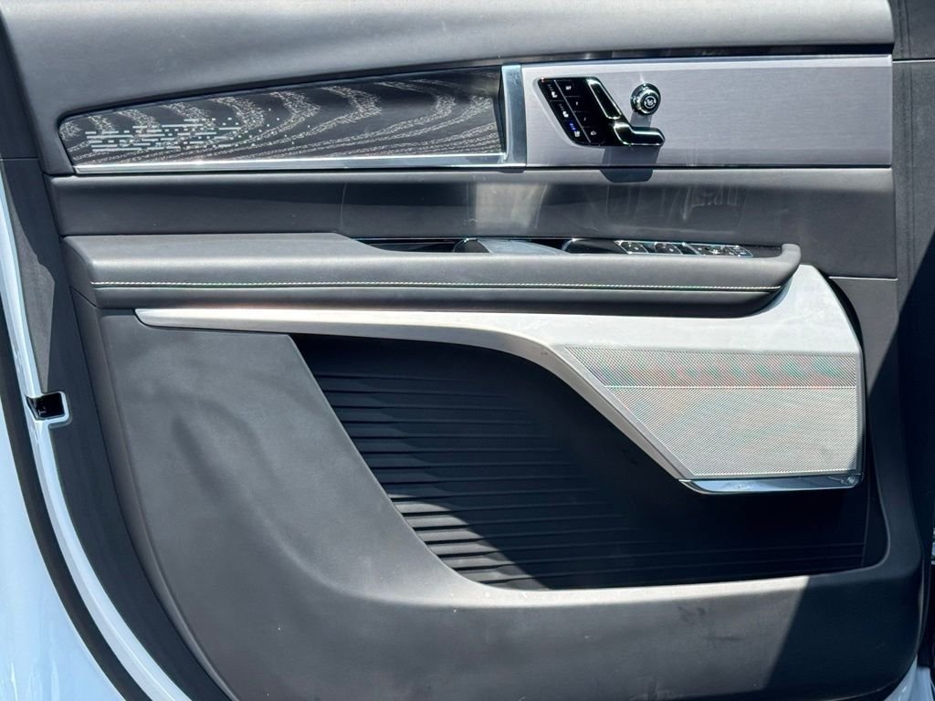 Used 2026 White Cadillac Platinum image 15