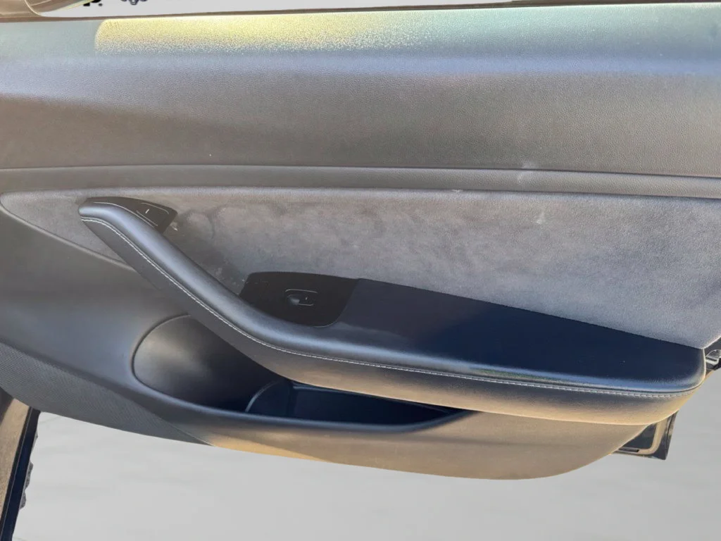 Used 2018 Obsidian Black Metallic Tesla Long Range image 23