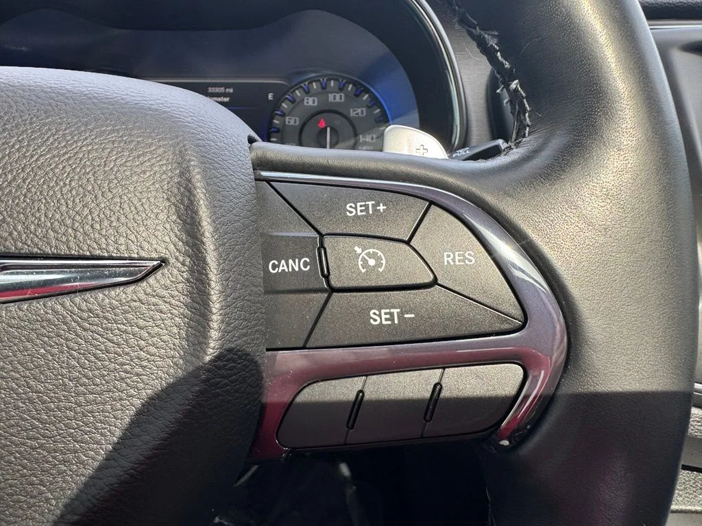 Used 2016 Red Chrysler S image 16